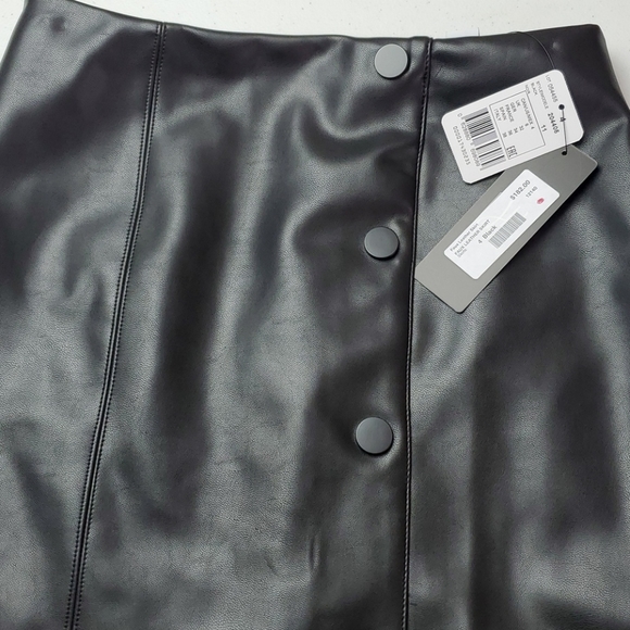 NWT Joseph Ribkoff black faux leather skirt - Picture 4 of 7
